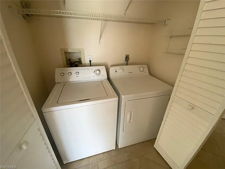 12781 Eagle Pointe Cir — Photo 2