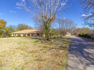 132 Pinewood Dr, Tuttle, OK 73089