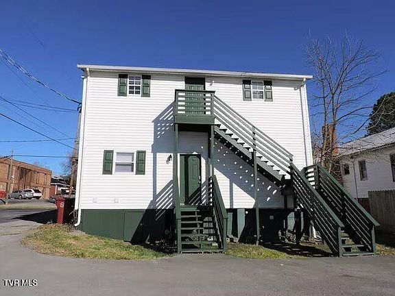 5th image of 305 Montgomery St