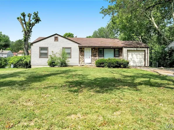 1001 Ford Dr, Saint Louis, MO 63135
