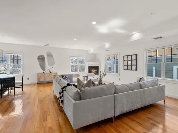 345 W Broadway Suite 9, Boston, MA 02127