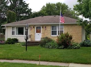 410 N 5th St, Maquoketa, IA 52060