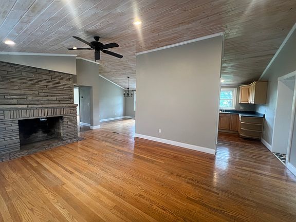 4th image of 802 Mullins St