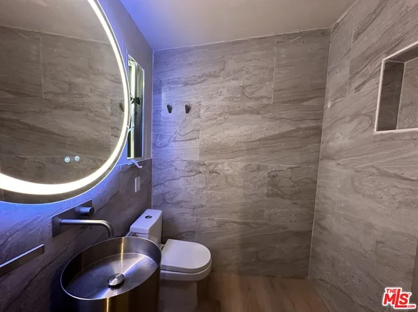 (undisclosed Address), Los Angeles, CA 90036