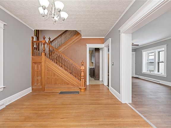 3rd image of 90 Avondale Park