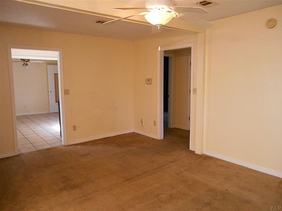 4th image of 4417 Westover St