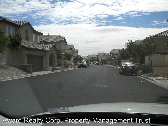 2nd image of 8260 Wildwood Glen Dr