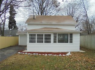 35 Wheeldon Dr, Rochester, NY 14616