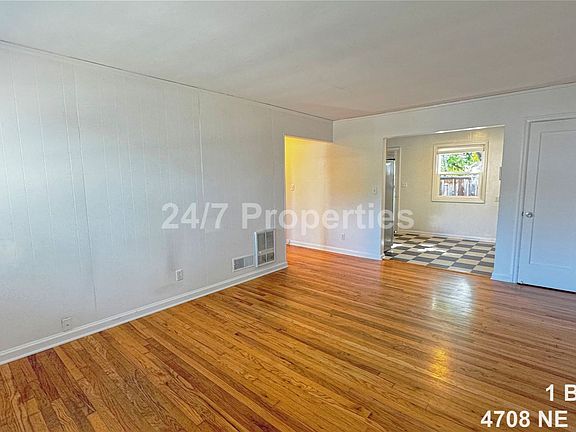 3rd image of 3311 NE Going St