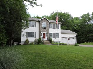 306 Depue Ln, Stroudsburg, PA 18360