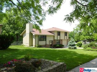 5322 S 57th St, Omaha, NE 68117