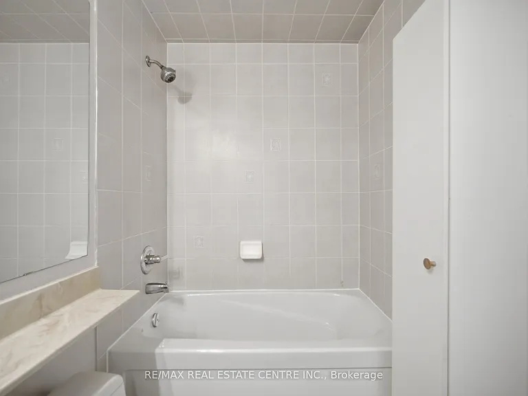 90 Absolute Ave #205 — Photo 24