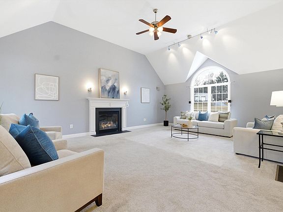 5th image of 4 Wasserman Heights