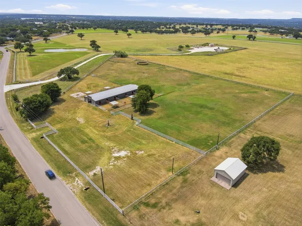 2480 Bob White Dr, Granbury, TX 76049