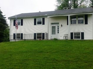 13 Split Tree Dr, New Windsor, NY 12553