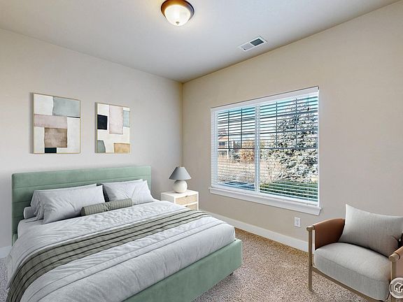 4th image of 4875 Hahns Peak Dr #103