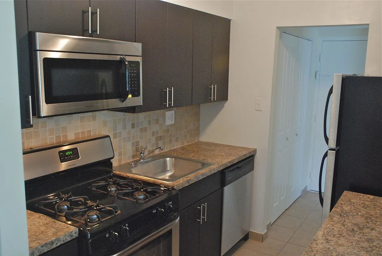 Valley Point Apartments — Photo 4
