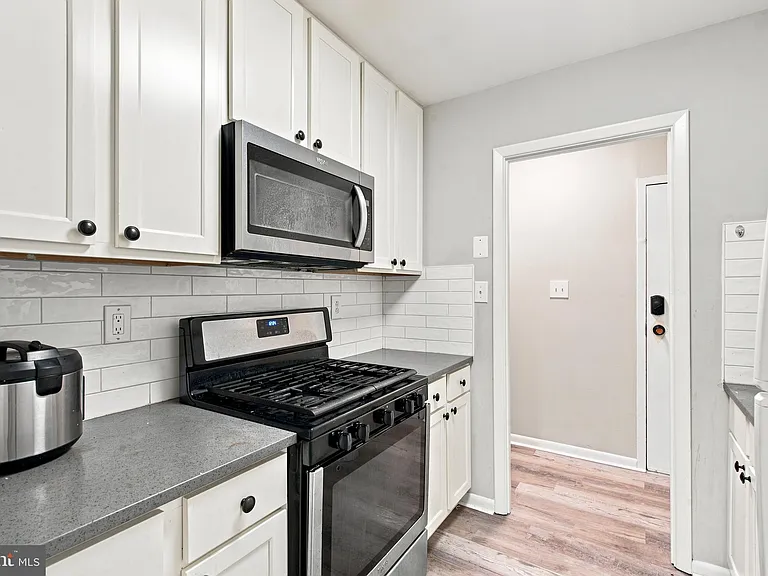 3814 Lyndhurst Dr #203 — Photo 9
