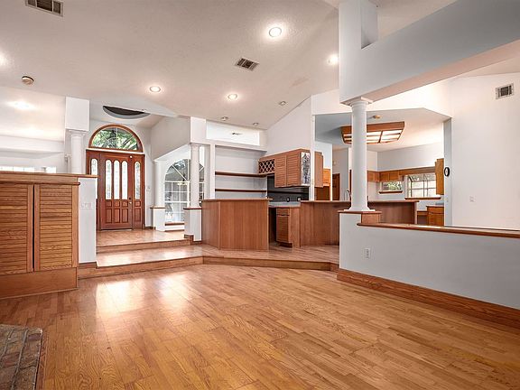 5th image of 3072 Zaharias Dr