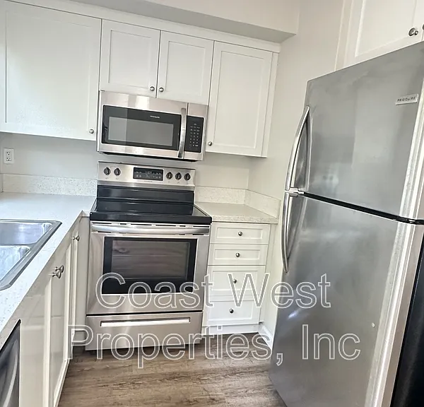 120 Phoebe St #7 — Photo 8