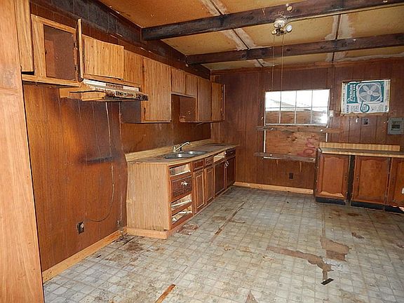 3rd image of 14941 Wyatt Earp Ln