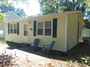 113 NE 33rd St, Oak Island, NC 28465