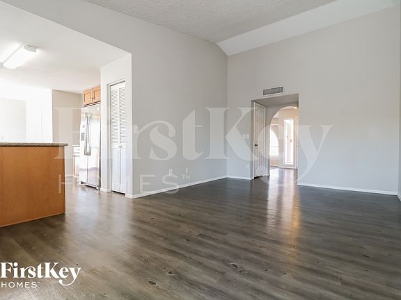 2nd image of 6015 W Poinsettia Dr