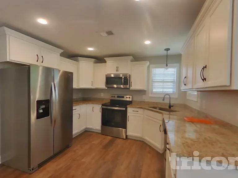 1059 Spicer Dr — Photo 5