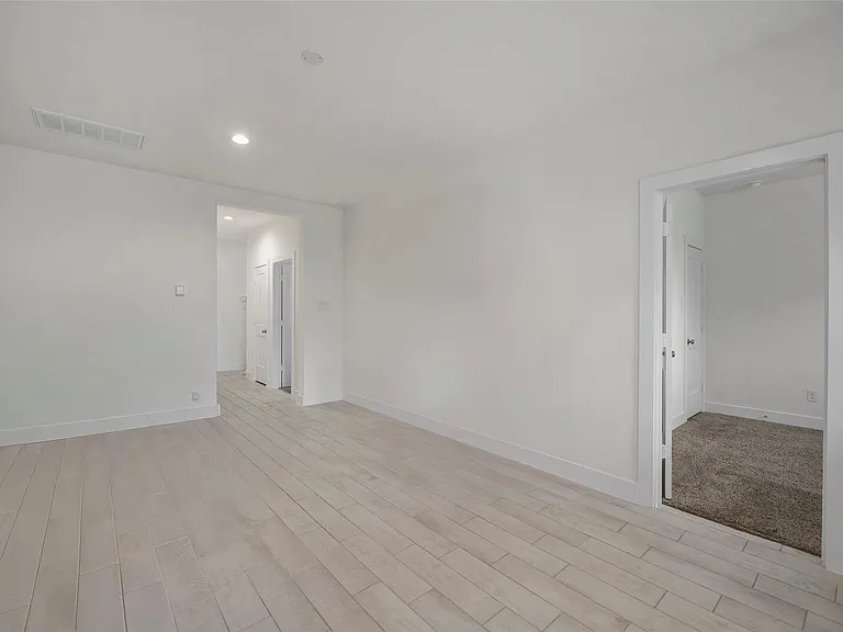 21130 Medina River Dr — Photo 22