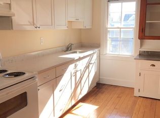 8 1/2 Cherry St, Newport, RI 02840