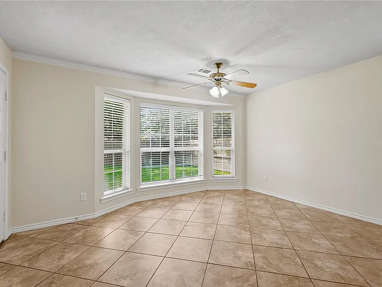 1407 Fincastle Loop — Photo 5