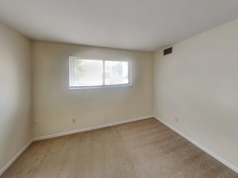 320 E 17th Ave #B — Photo 7