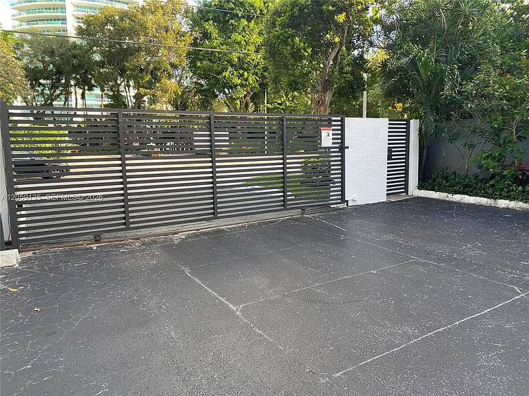 2180 Brickell Ave #7 — Photo 35