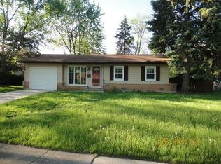 413 Cedar Ln, Elk Grove Village, IL 60007