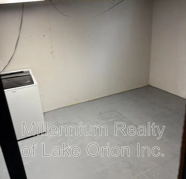 271 Dick Ave — Photo 15