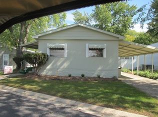 1195 Lakewood Rd, Elgin, IL 60123