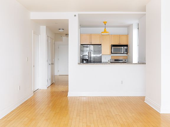 3rd image of 1760 2nd Ave APT 14B