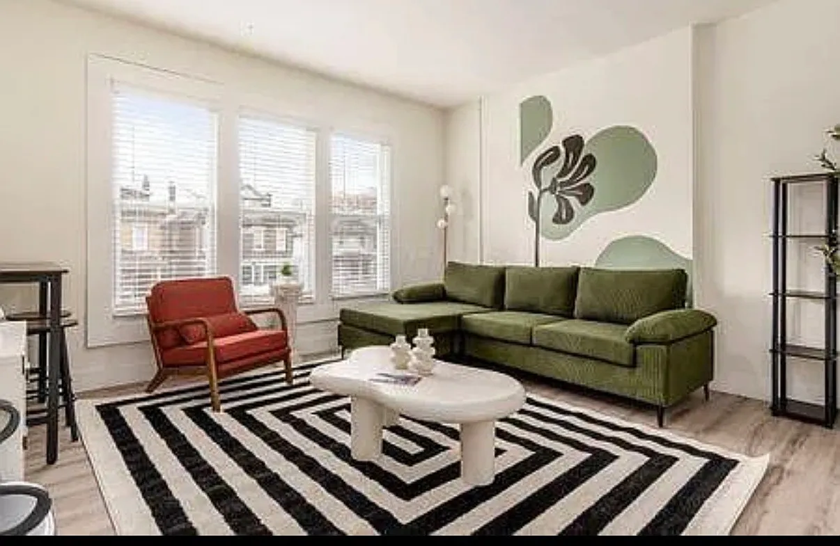 4 bed, 1350 sqft, $1,600 — Photo 2