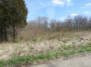 1372 Saint Louis Dr, Bismarck, MO 63624