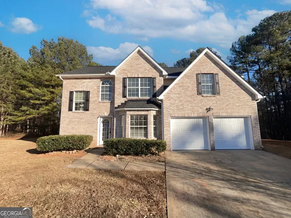 6876 Wildboar Dr, Fairburn, GA 30213