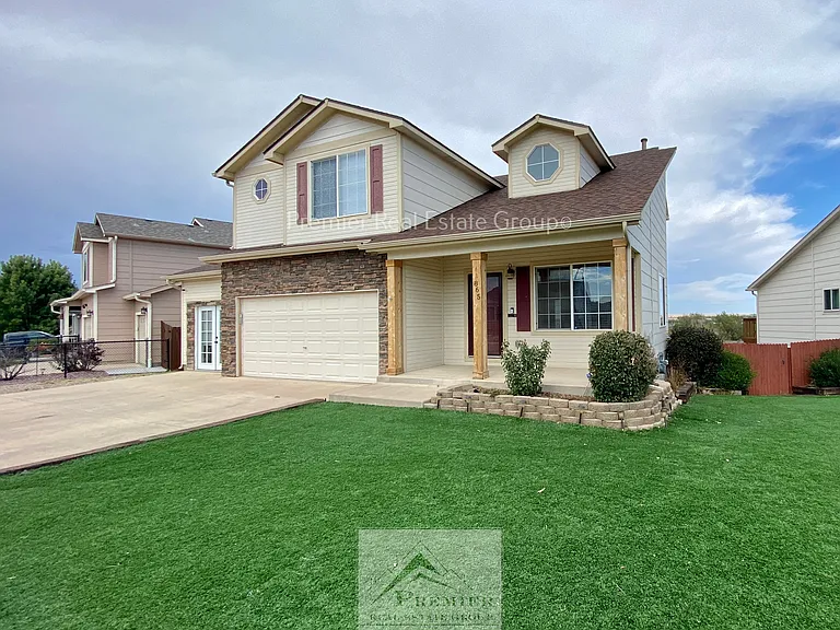 865 Winebrook Way — Photo 2