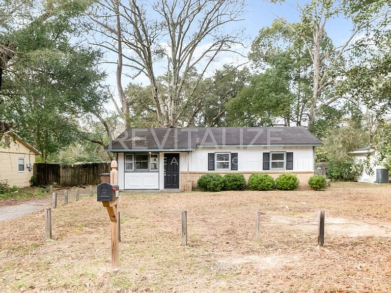 1165 Barker Dr W — Photo 23