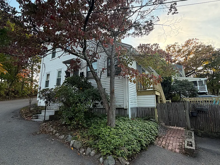 37 North St — Photo 2