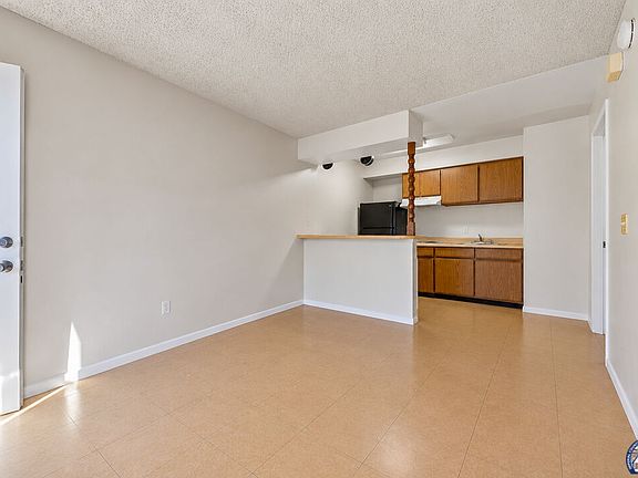3rd image of 232 W Brighton Ave