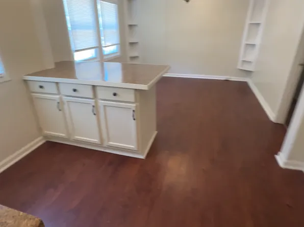 824 Madeline Ln, Lawrence, KS 66049