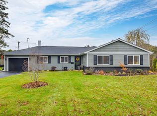 608 Bridle Ln, Wheaton, IL 60187