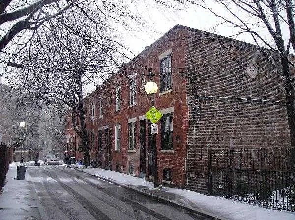 Sussex St — Photo 20