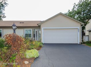 1927 Appaloosa Dr, Naperville, IL 60565