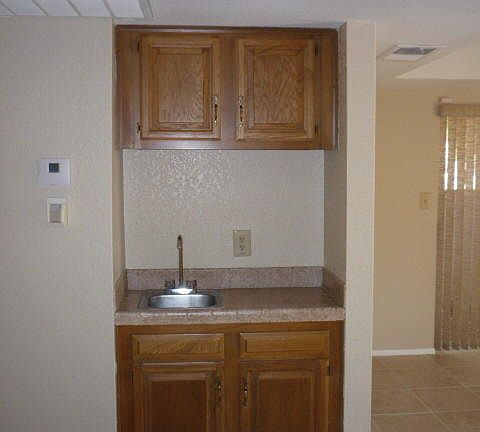 4th image of 4138 E Larkspur Dr
