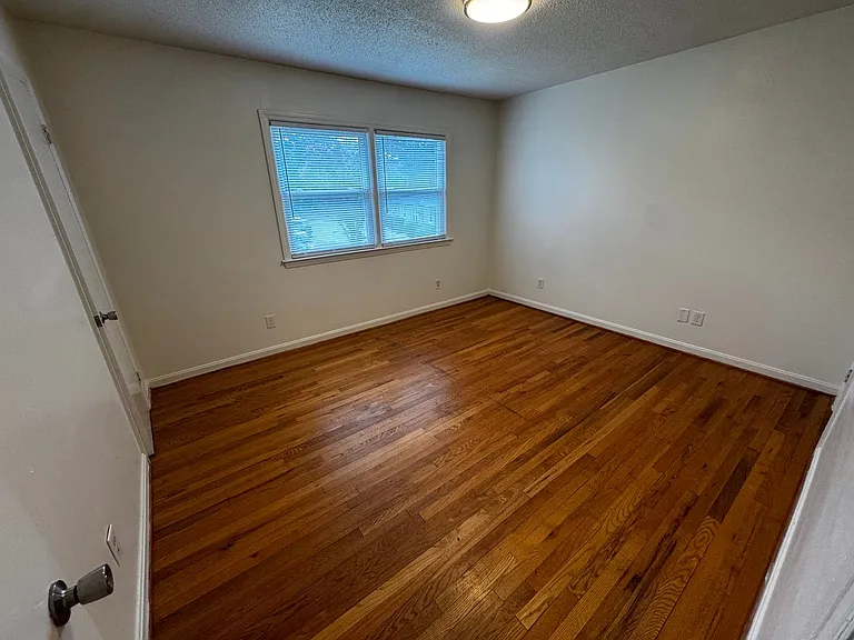 Lupton Flats — Photo 23